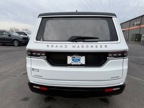 Used 2023 Jeep Grand Wagoneer Series III image 8