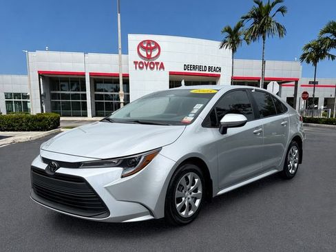Certified 2025 Toyota Corolla LE FWD image 3