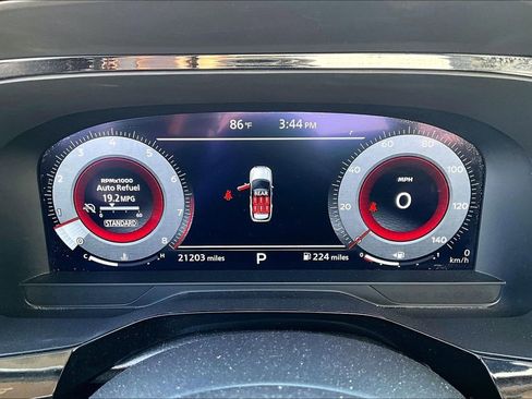 Used 2024 Nissan Pathfinder Platinum w/ Cargo Package image 25