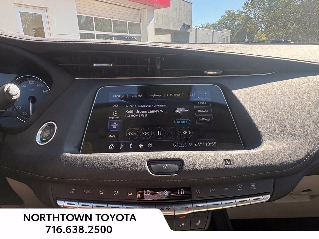 Used 2021 Cadillac XT4 Premium Luxury w/ Cold Weather Package AWD/4WD image 24
