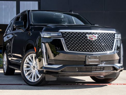 Used 2024 Cadillac Escalade Luxury w/ LPO, Floor Liner Package RWD image 2