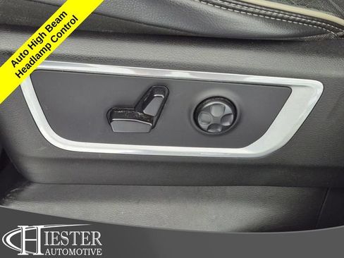 Used 2019 RAM 1500 Laramie AWD/4WD image 17