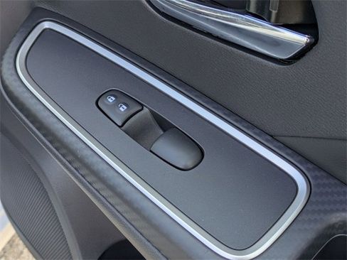 New 2025 Nissan Versa SR w/ Trunk Package image 32