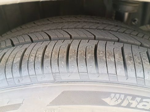 New 2026 Nissan Sentra SR w/ Floor Mat Package image 28