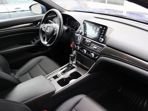 Used 2019 Honda Accord Sport image 18