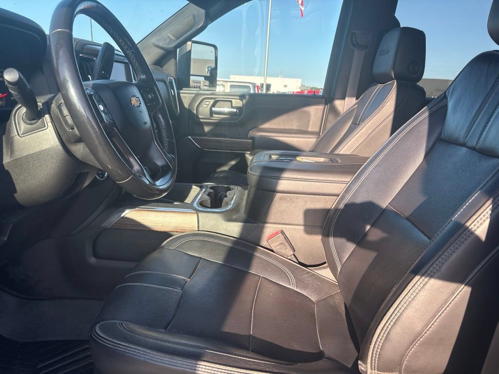 Used 2022 Chevrolet Silverado 2500 High Country AWD/4WD image 15