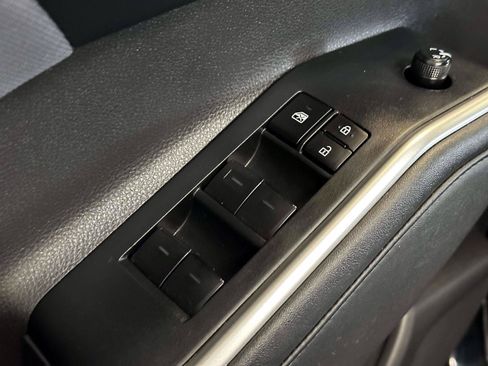 Certified 2024 Toyota Highlander LE AWD/4WD image 15