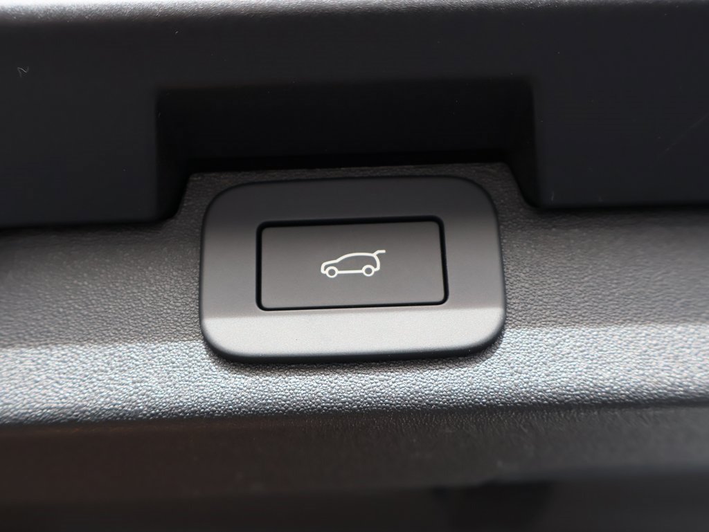 New 2026 Land Rover Discovery Dynamic SE AWD/4WD image 17
