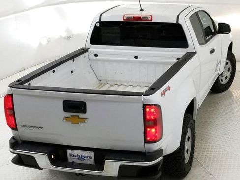 Used 2018 Chevrolet Colorado W/T w/ WT Convenience Package AWD/4WD image 16