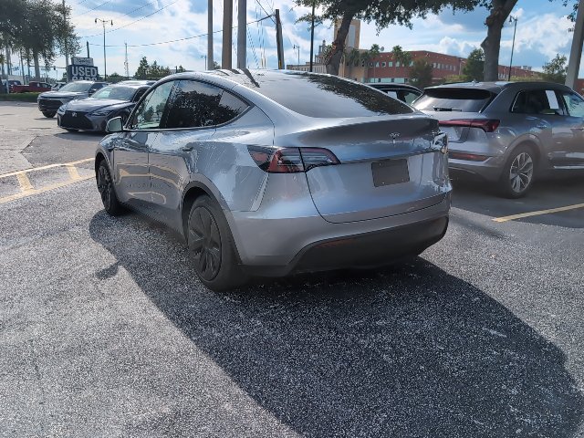Used 2025 Tesla Model Y Long Range AWD/4WD image 4