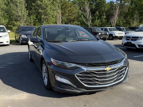 Used 2020 Chevrolet Malibu LT FWD image 1