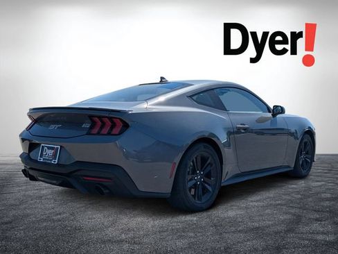 Used 2025 Ford Mustang GT RWD image 3