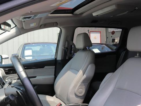 Used 2019 Honda Odyssey Elite image 7