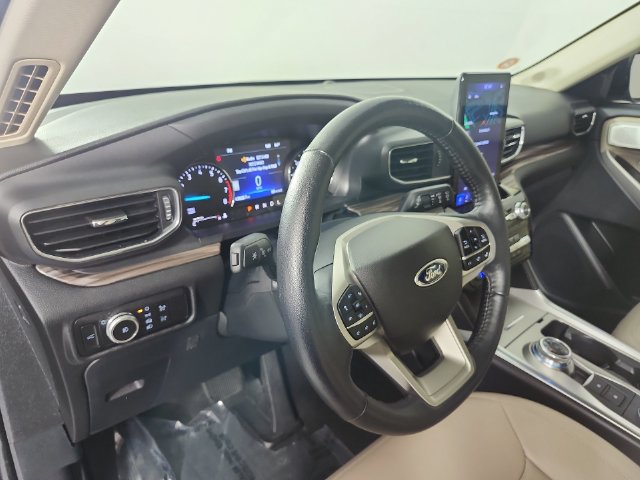 Used 2022 Ford Explorer Limited w/ Limited Technology Package AWD/4WD image 25