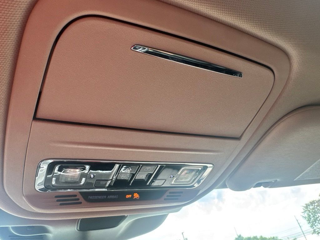 Used 2023 Lincoln Aviator AWD w/ Premium Package image 23