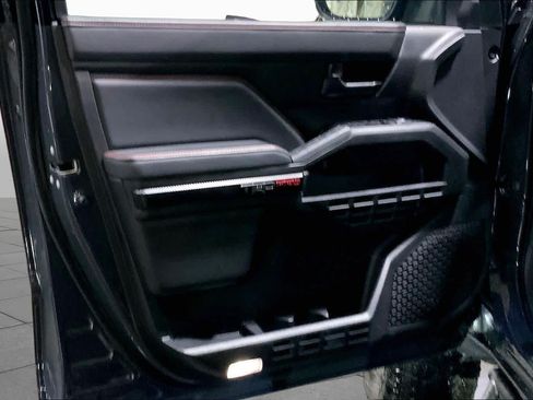 Used 2025 Toyota Tacoma TRD Pro AWD/4WD image 22