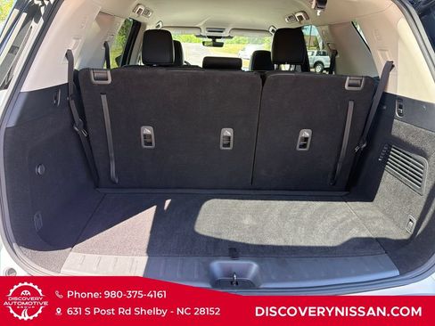 Certified 2024 Nissan Pathfinder SL FWD image 33