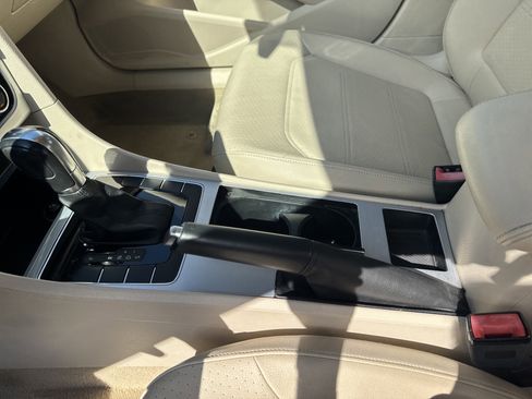Used 2012 Volkswagen Passat 2.5 SE image 16