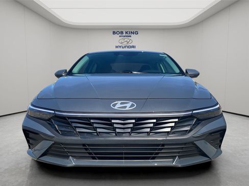 New 2026 Hyundai Elantra SE FWD image 8