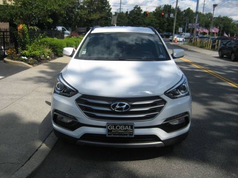 Used 2017 Hyundai Santa Fe Sport AWD/4WD image 2
