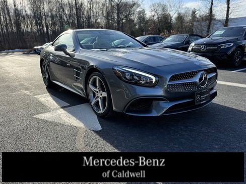 Used 2017 Mercedes-Benz SL 550 image 1