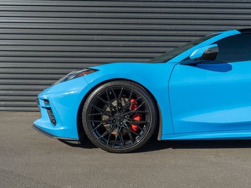 Used 2021 Chevrolet Corvette Stingray Premium Cpe w/ Z51 Performance Package image 12