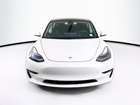 Used 2022 Tesla Model 3 RWD image 2