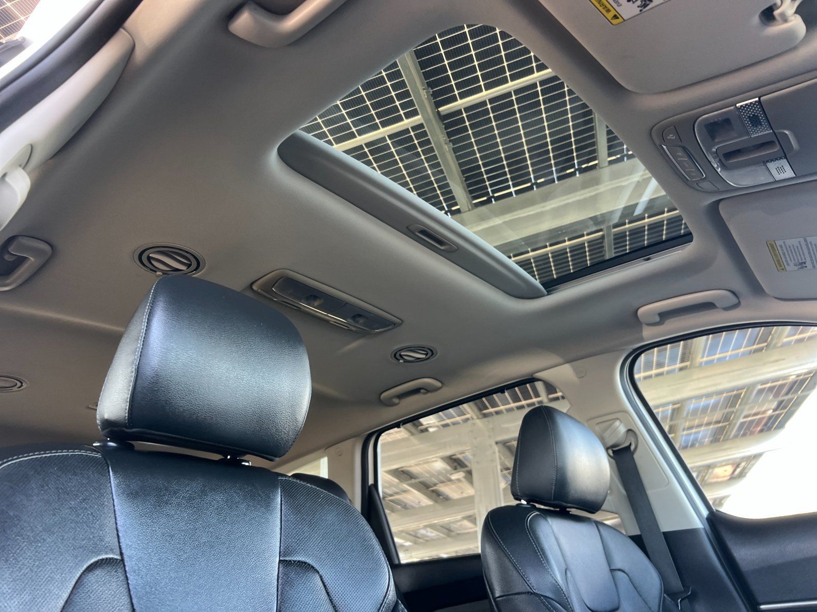 Used 2020 Kia Telluride EX w/ EX Premium Package FWD image 17