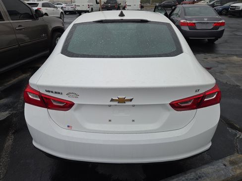 Used 2018 Chevrolet Malibu LS image 4