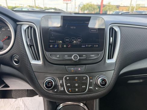Used 2024 Chevrolet Malibu LT FWD image 19
