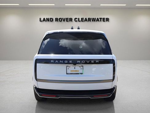New 2025 Land Rover Range Rover Long Wheelbase SE image 4