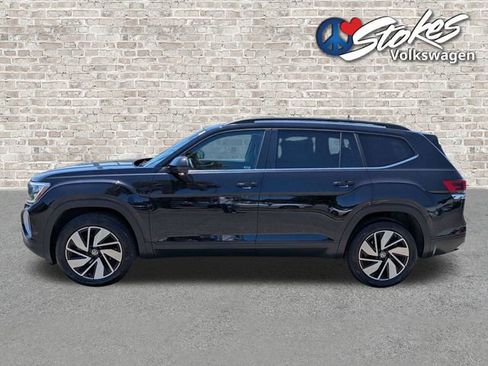 Certified 2025 Volkswagen Atlas SE FWD image 8