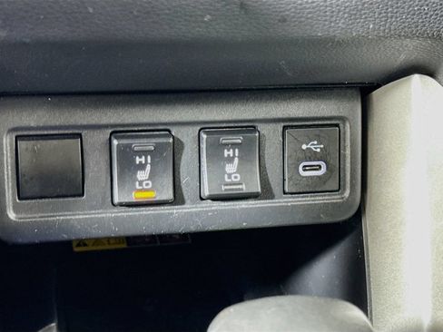 Used 2024 Toyota Corolla Cross XLE AWD/4WD image 14