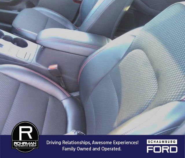 Used 2025 Ford Escape ST-Line Select AWD/4WD image 5