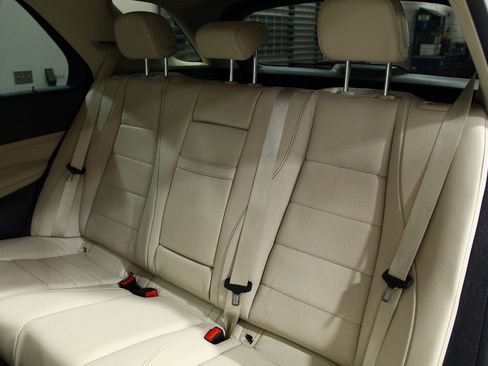 Used 2020 Mercedes-Benz GLE 350 4MATIC image 30