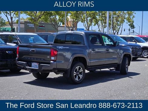 Used 2019 Toyota Tacoma TRD Sport w/ Technology Package RWD image 8