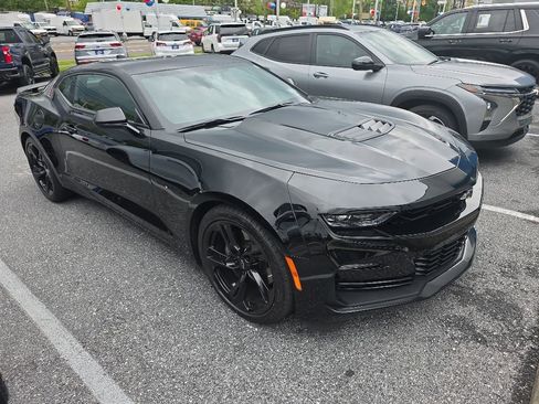 Used 2023 Chevrolet Camaro SS RWD image 5