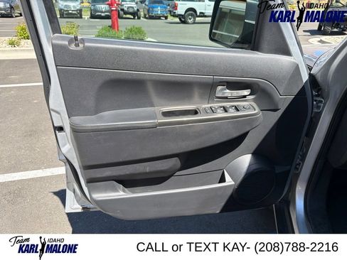 Used 2010 Jeep Liberty Renegade w/ Premium Group AWD/4WD image 18