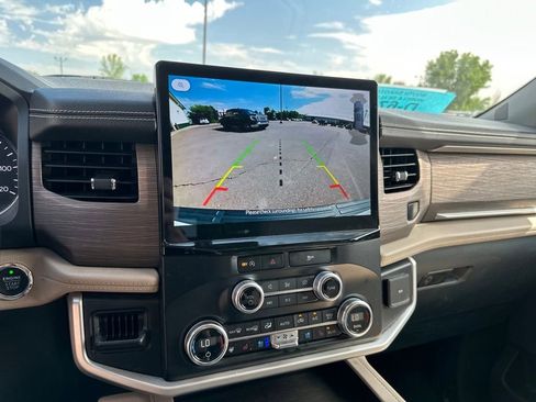 Used 2024 Ford Expedition Max Limited AWD/4WD image 17