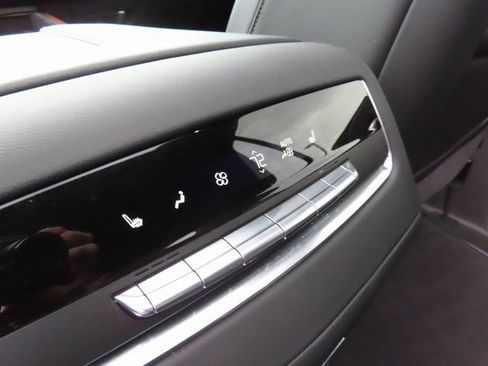 Used 2021 Cadillac Escalade Premium Luxury image 42