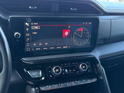 Used 2023 GMC Sierra 1500 AT4 w/ Technology Package image 10