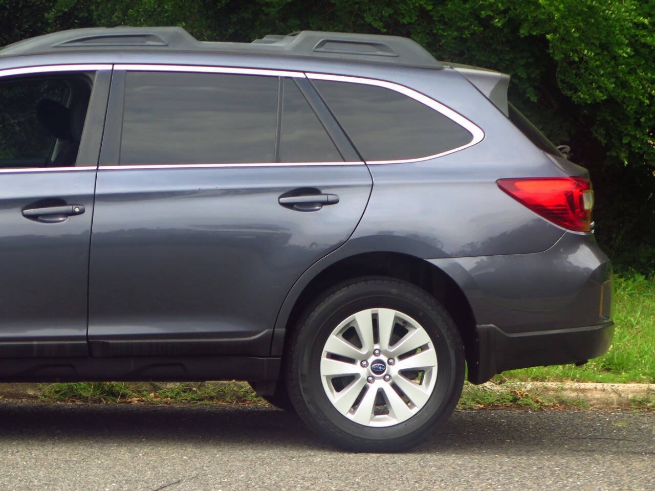 Used 2016 Subaru Outback 2.5i Premium AWD/4WD image 26