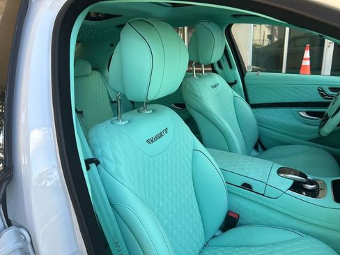 Used 2019 Mercedes-Benz S 560 Sedan w/ Premium Package image 21