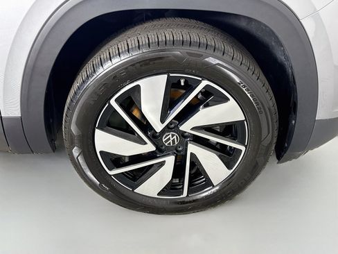 Used 2026 Volkswagen Atlas SE AWD/4WD image 32
