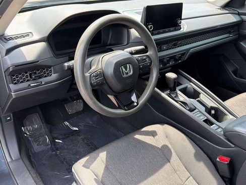 Used 2025 Honda Accord LX image 4
