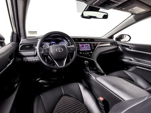 Used 2020 Toyota Camry SE FWD image 20