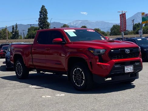 Certified 2025 Toyota Tacoma TRD Sport AWD/4WD image 44