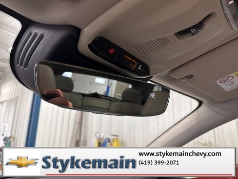 Used 2018 Volvo XC60 T6 Momentum w/ Convenience Package image 49