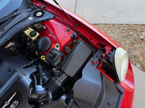 Used 2004 Ford Thunderbird image 68