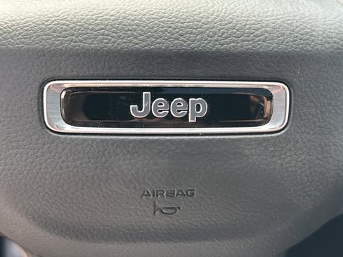 New 2026 Jeep Grand Cherokee Laredo X image 31